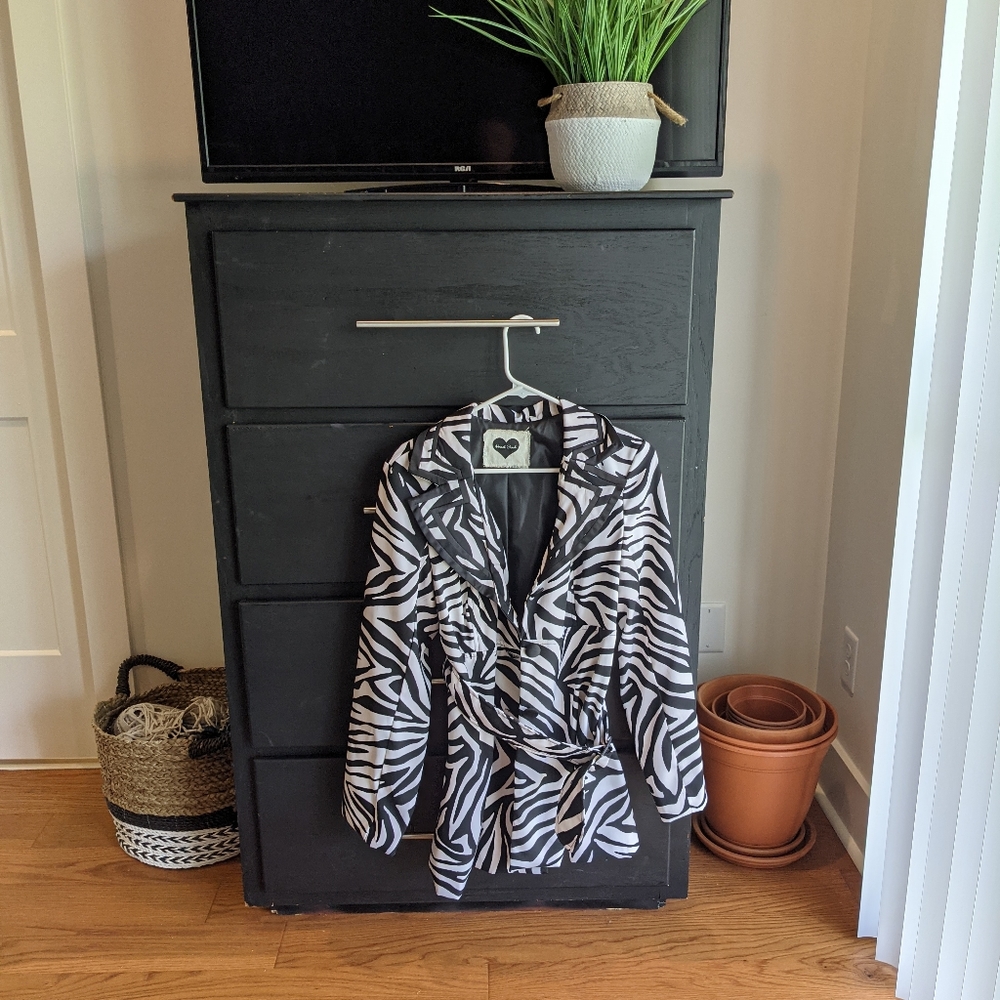L Zebra print Jacket